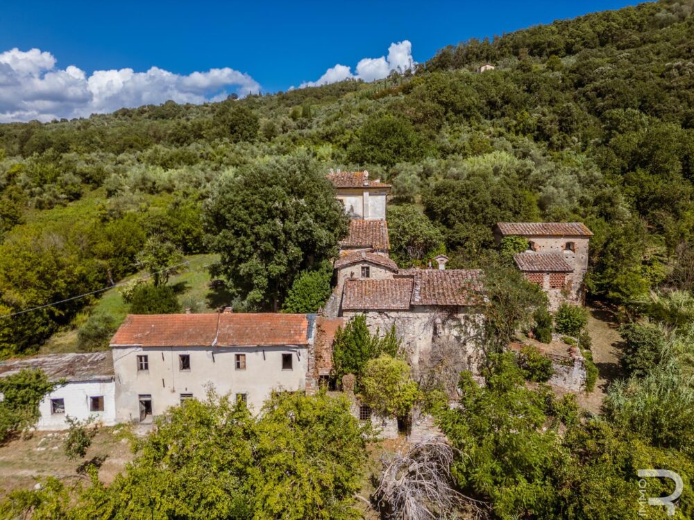Spacious property with a beautiful south-facing location