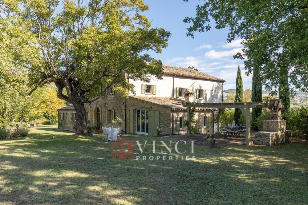 Piccolo monastero – Code D9124