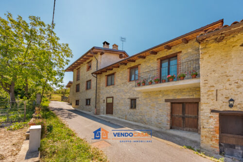 Farmhouses & Country Houses property for sale in , Cuneo, Piedmont, Italy – 3 bedrooms, 2 bathrooms, €259,000 – Ref 