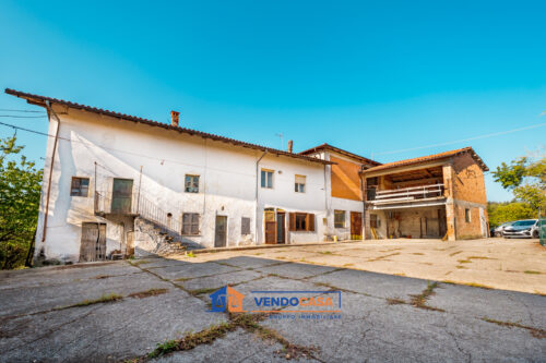 Town Houses property for sale in , Cuneo, Piedmont, Italy – 2 bedrooms, 2 bathrooms, €295,000 – Ref 