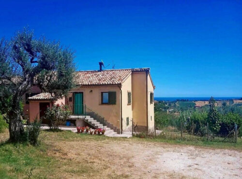 Farmhouses & Country Houses property for sale in Cupra Marittima, Ascoli Piceno, Marche, Italy – 2 bedrooms, 2 bathrooms, €265,000 – Ref 3172796