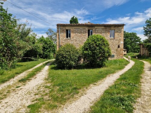 Farmhouses & Country Houses property for sale in Ascoli Piceno, Ascoli Piceno, Marche, Italy – 5 bedrooms, 2 bathrooms, €350,000 – Ref 3795835
