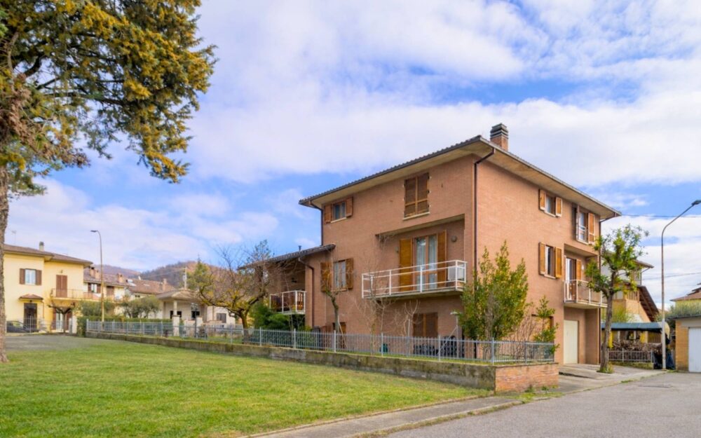 Property for sale in Gubbio, Umbria – CBI160-2598-164