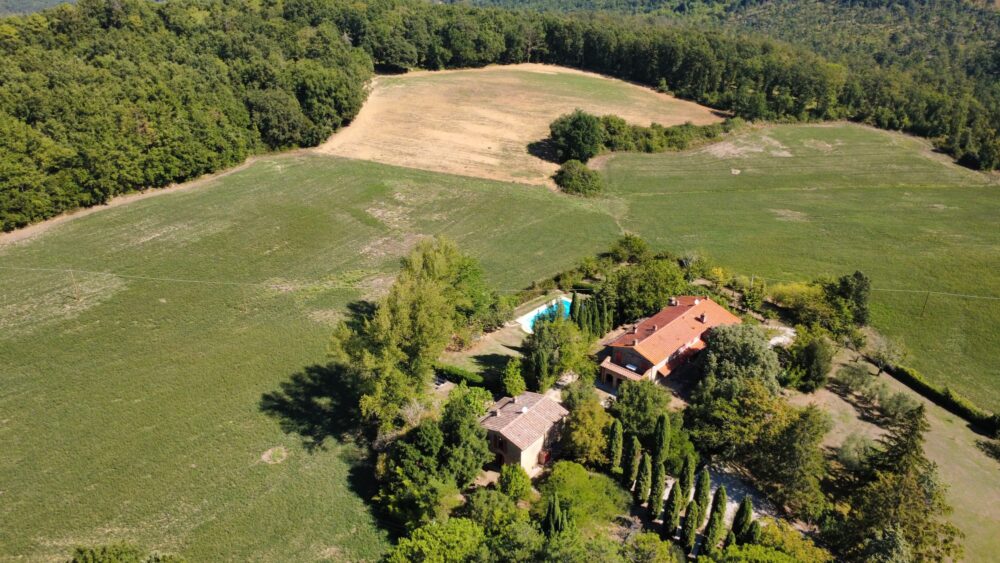 Gambassi Terme: 2 bedrooms semi-detached house set in a complex with shared swimming pool