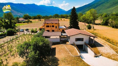 Farmhouses & Country Houses property for sale in Pettorano sul Gizio, L'Aquila, Abruzzo, Italy – 6 bedrooms, 6 bathrooms, €485.000 – Ref EL1178