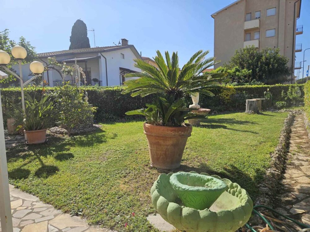 Property for sale in Campiglia Marittima, 3 Bedrooms – Flat – Tuscany – For Sale – A6621RA2564013A