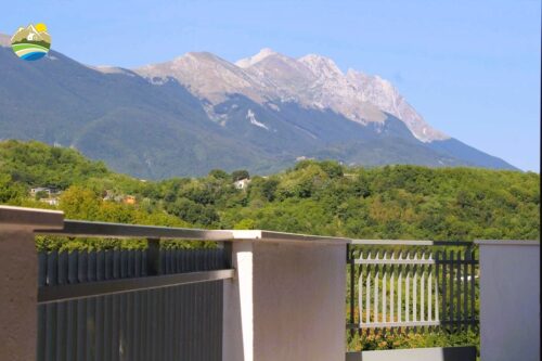Apartments property for sale in Montebello di Bertona, Pescara, Abruzzo, Italy – 3 bedrooms, 2 bathrooms, €80.000 – Ref EL1183