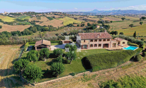 Farmhouses & Country Houses property for sale in , Ancona, Marche, Italy – 4 bedrooms, 3 bathrooms, €1,050,000 – Ref 3947822