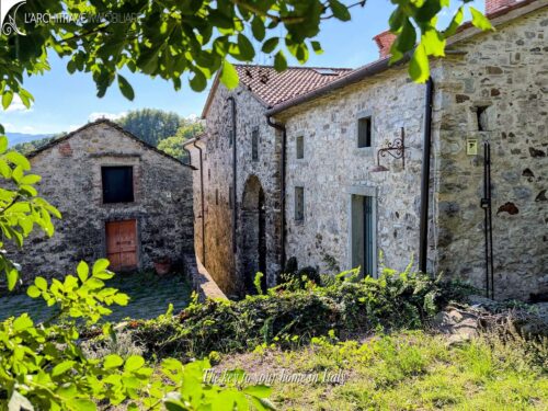 Villas property for sale in , Massa-Carrara, Tuscany, Italy – 8 bedrooms, 5 bathrooms, €790,000 – Ref poderedellacosta1426