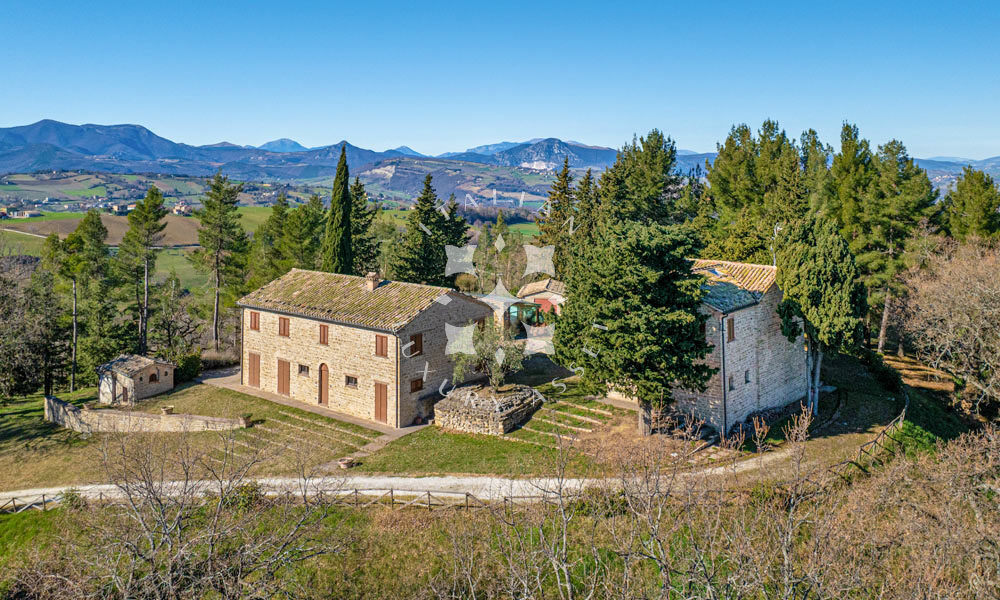 An Enchanting 10th cent. Estate in the Rolling Hills of Le Marche