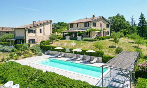 Farmhouses & Country Houses property for sale in Castelraimondo, Macerata, Marche, Italy – 8 bedrooms, 8 bathrooms, €1,650,000 – Ref 3935966