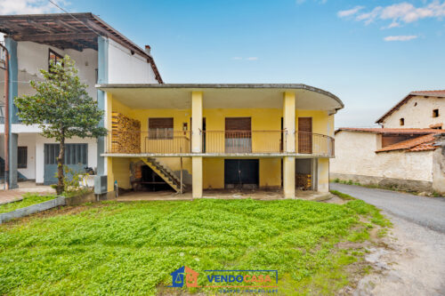 Town Houses property for sale in , Cuneo, Piedmont, Italy – 3 bedrooms, 1 bathroom, €89,900 – Ref 