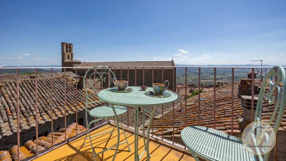 Il Balcone Apartment in Cortona in Cortona, Arezzo, Tuscany – COR429