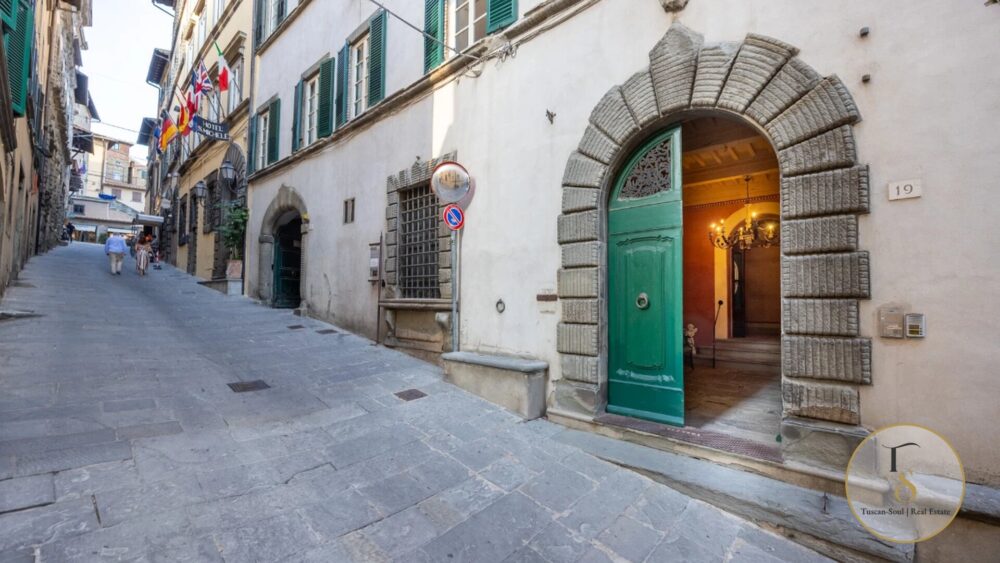 Petrella Palace in Cortona, Arezzo, Tuscany – COR434
