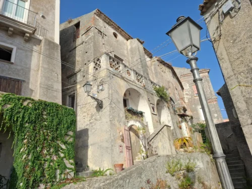 Town Houses property for sale in Amantea, , Calabria, Italy – 1 bedroom, 1 bathroom, €85,000 – Ref 16SP